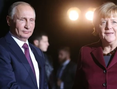 «Τραβάει το αυτί» της Βρετανίας η Ά. Μέρκελ: «Να μην κόψουμε κάθε σχέση με τη Ρωσία»